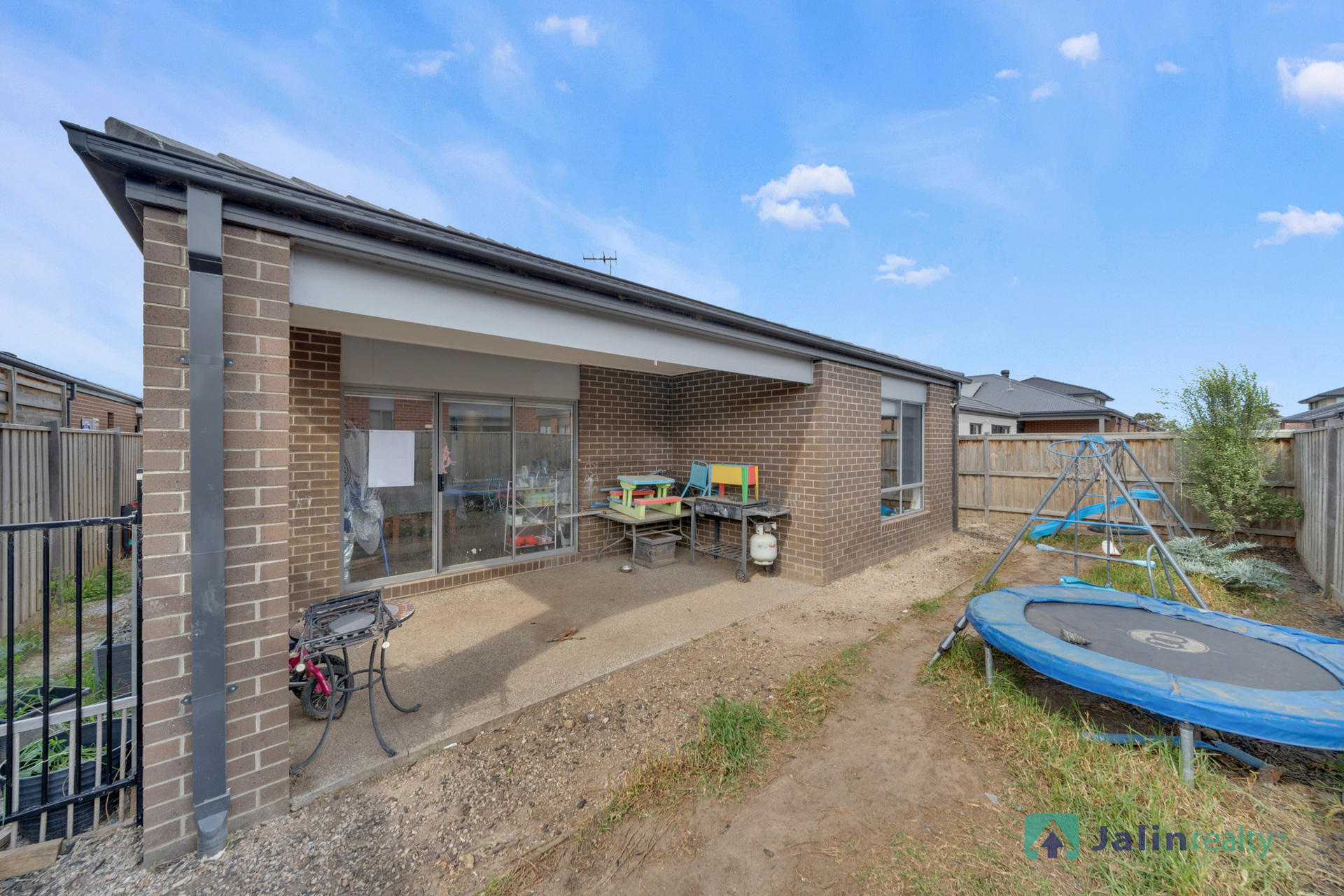 9 Avaward Street, Wyndham Vale VIC 3024, Wyndham Vale - Thumbnail 2