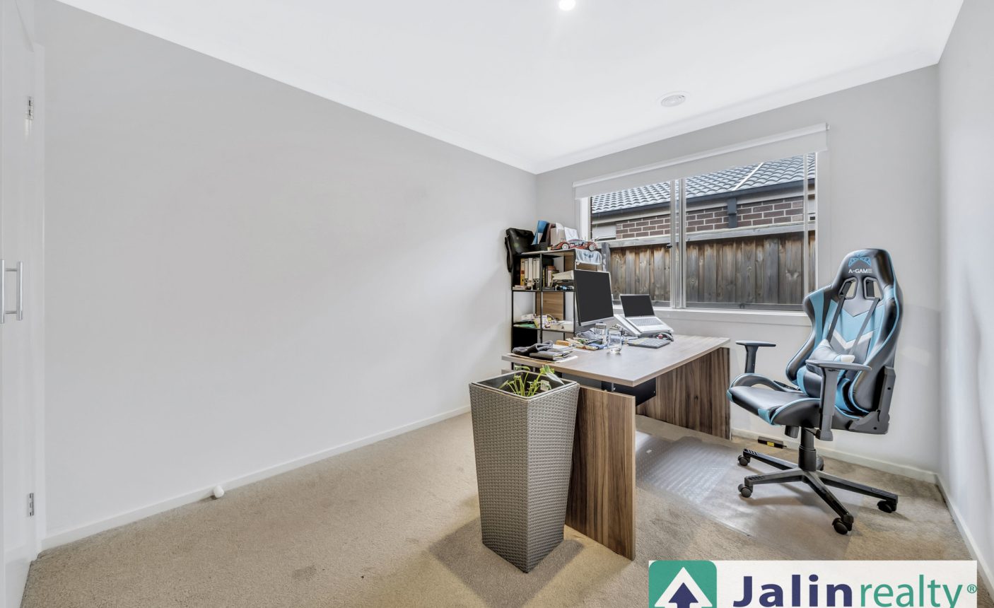 13 Buckland Circuit,  Werribee,  VIC 3030 AUS