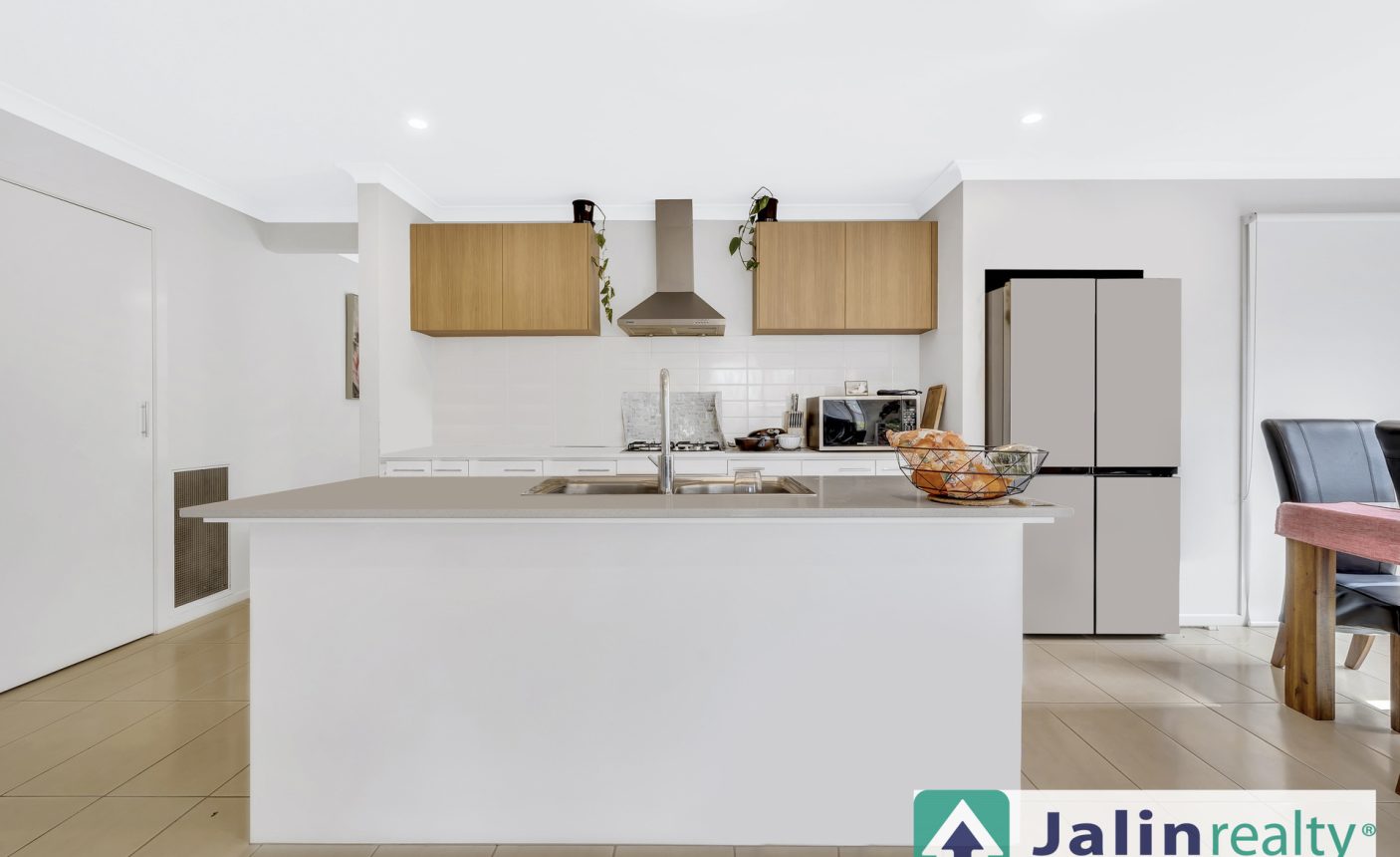13 Buckland Circuit,  Werribee,  VIC 3030 AUS