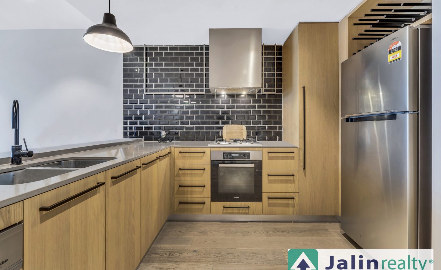 215/11 David Street,  Richmond,  VIC 3121 AUS