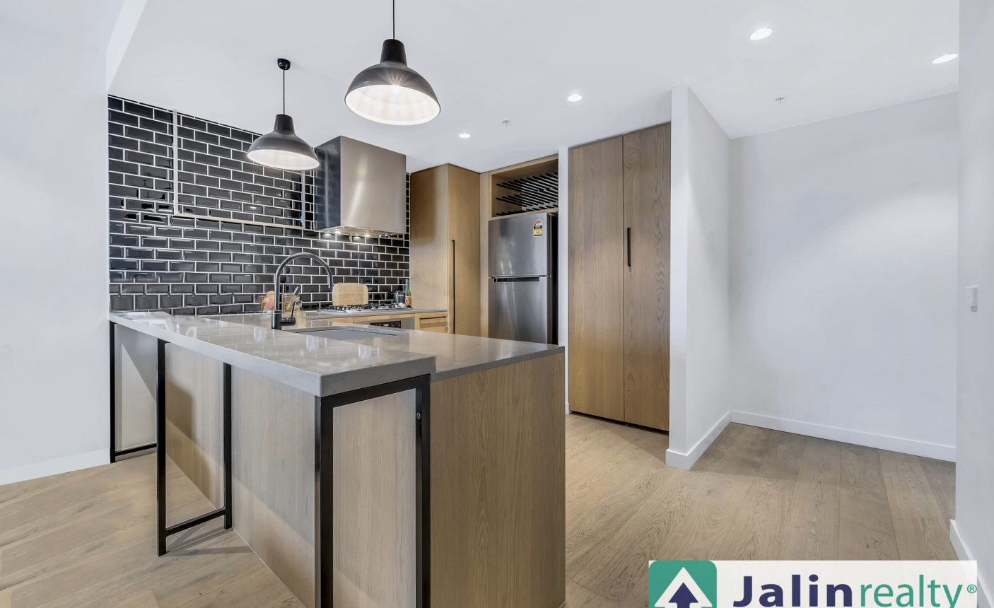 215/11 David Street,  Richmond,  VIC 3121 AUS