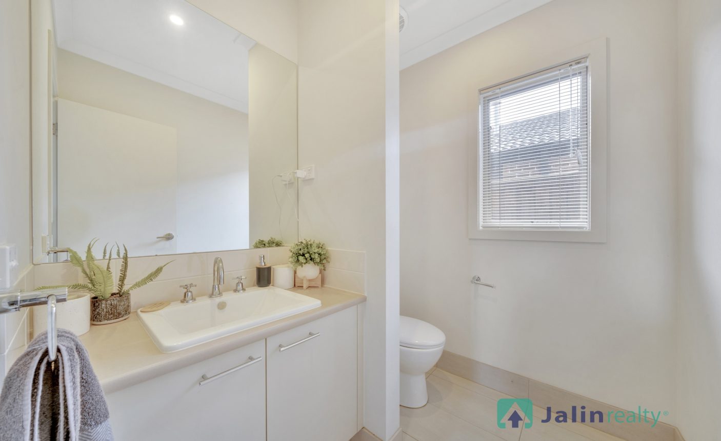 87 Cookes Road,  Doreen,  VIC 3754 AUS