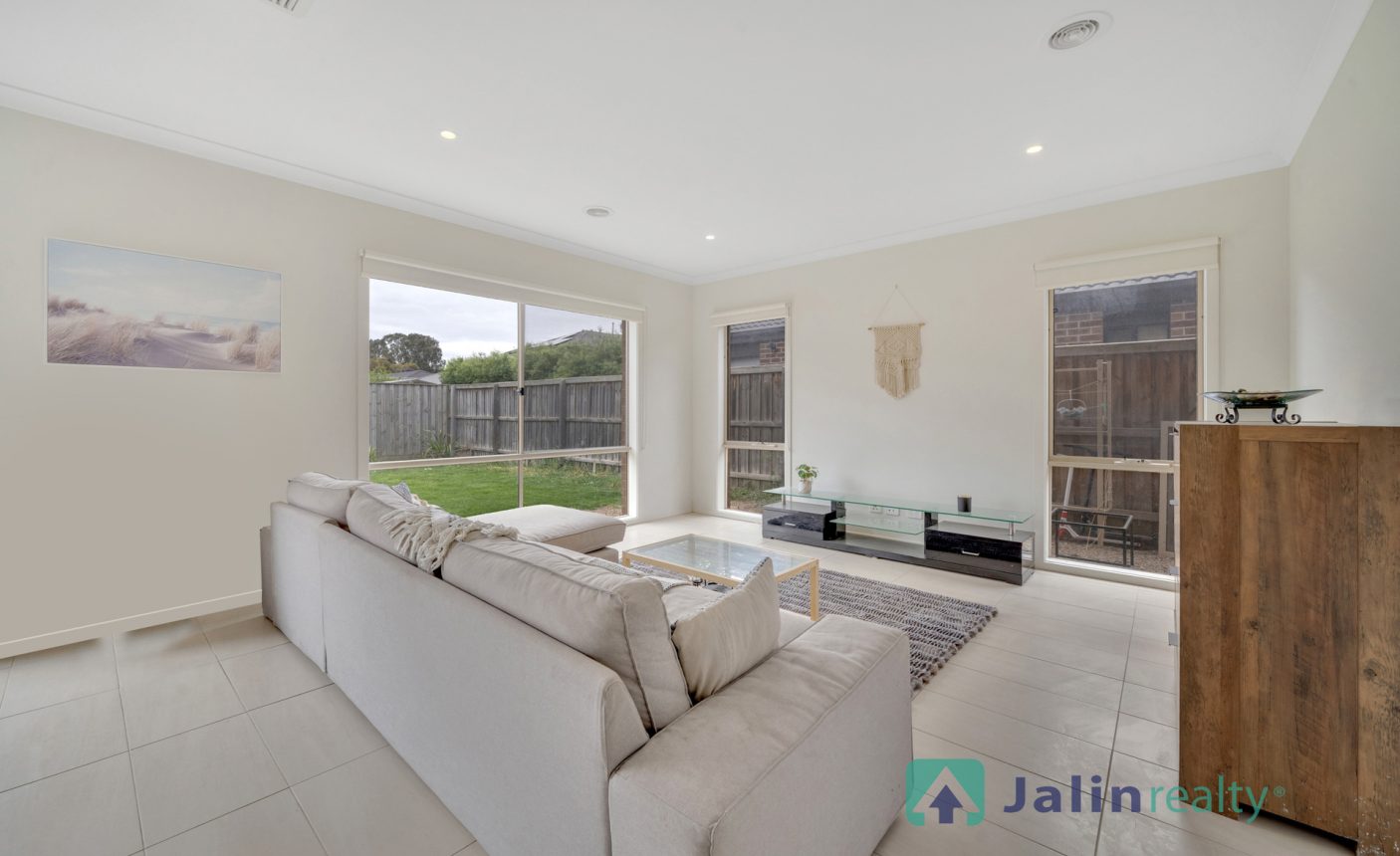 87 Cookes Road,  Doreen,  VIC 3754 AUS