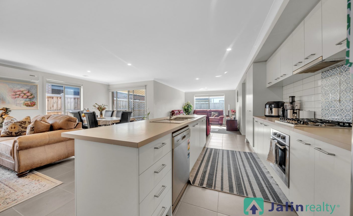 38 Pascolo Way,  Wyndham Vale,  VIC 3024 AUS