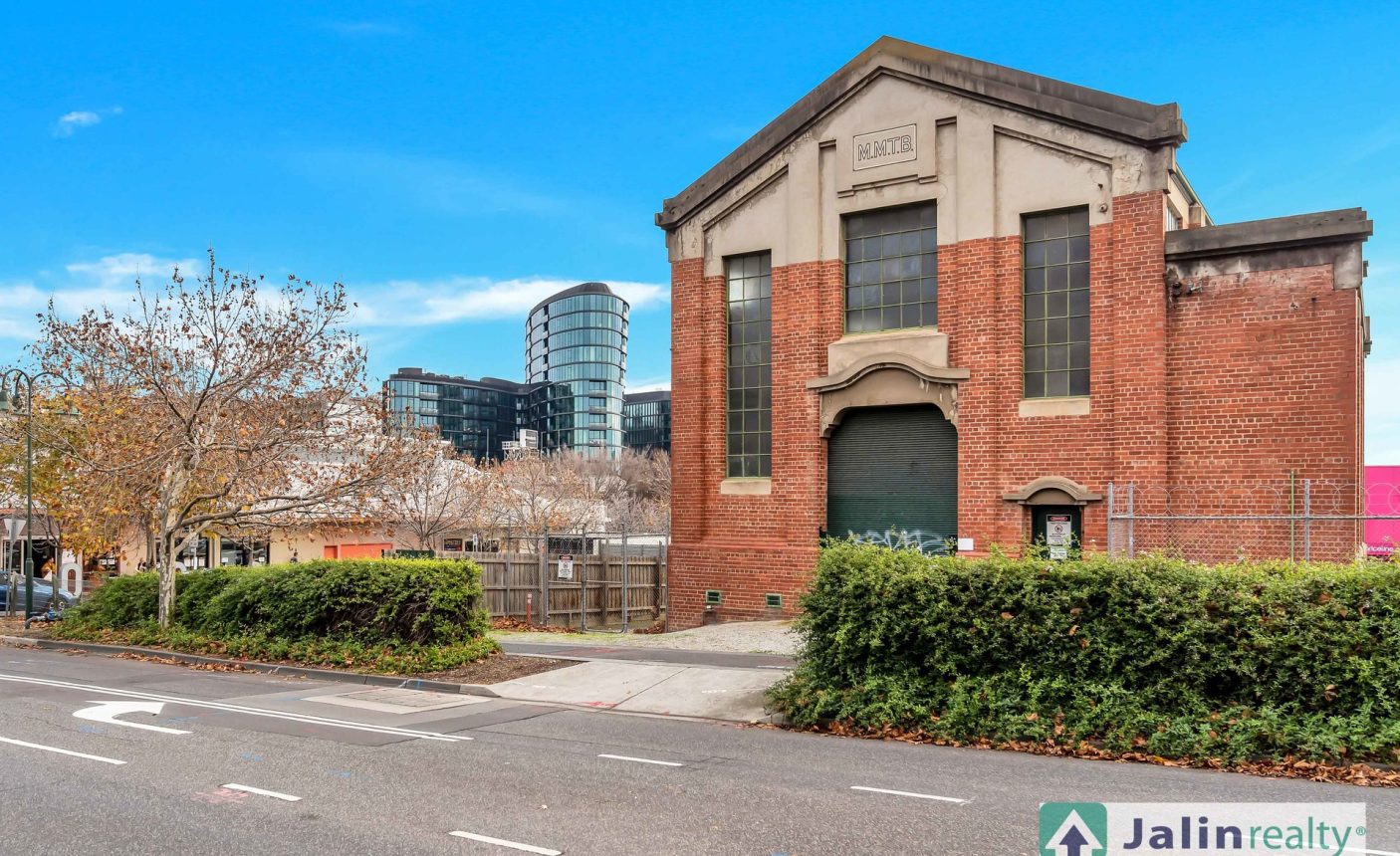756-760 Burke Road,  Camberwell,  VIC 3124 AUS