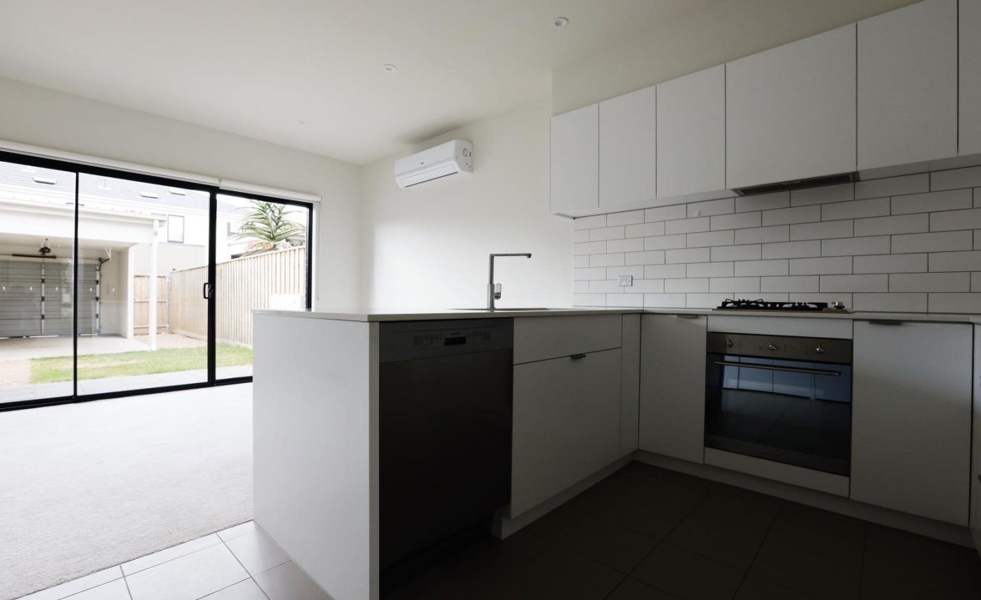 57 Charlton Avenue,  CHELTENHAM,  VIC 3192 Australia