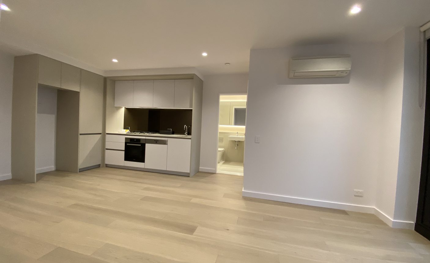 1115/628 Flinders St,  Docklands,  VIC 3008 Australia