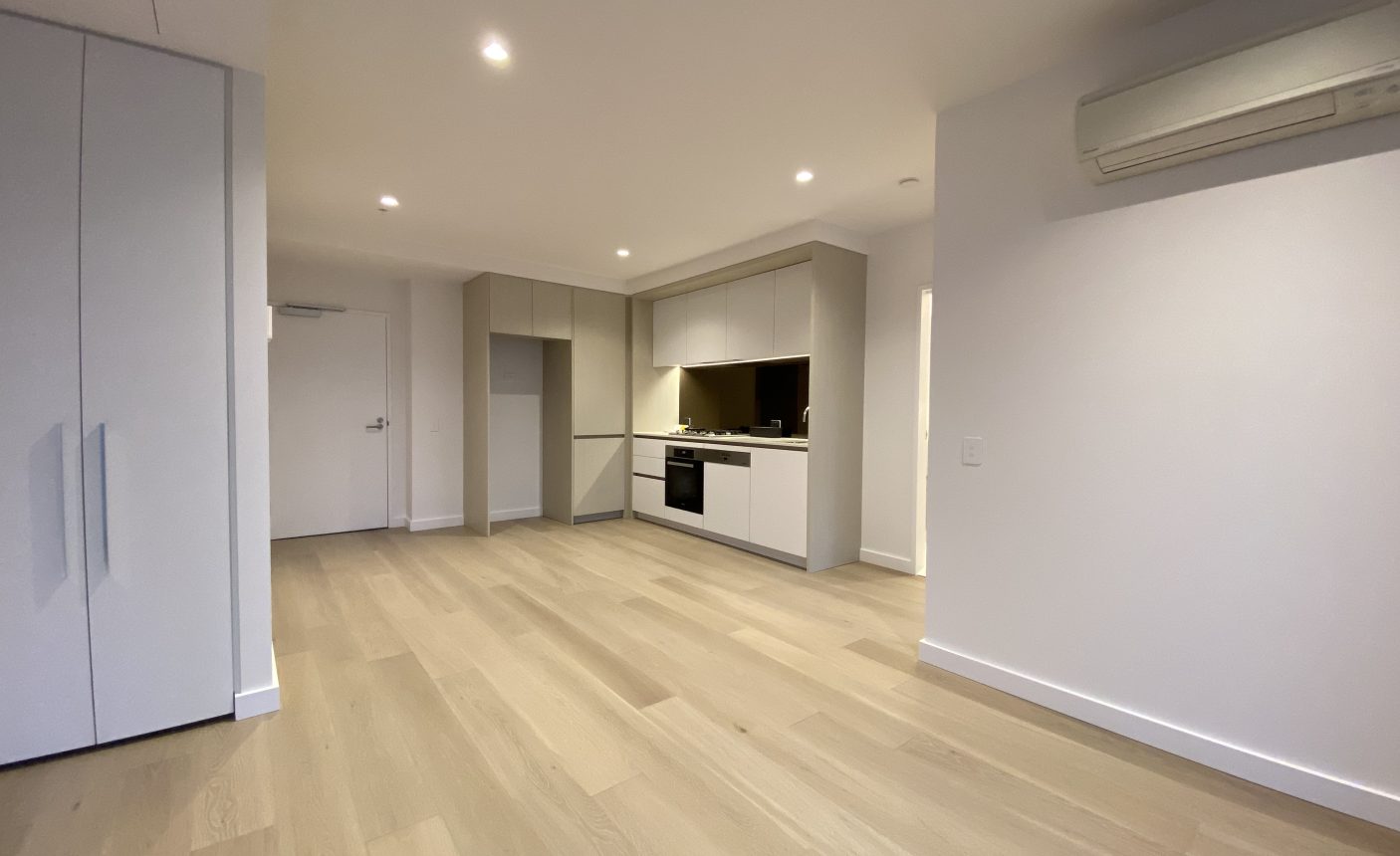 1115/628 Flinders St,  Docklands,  VIC 3008 Australia