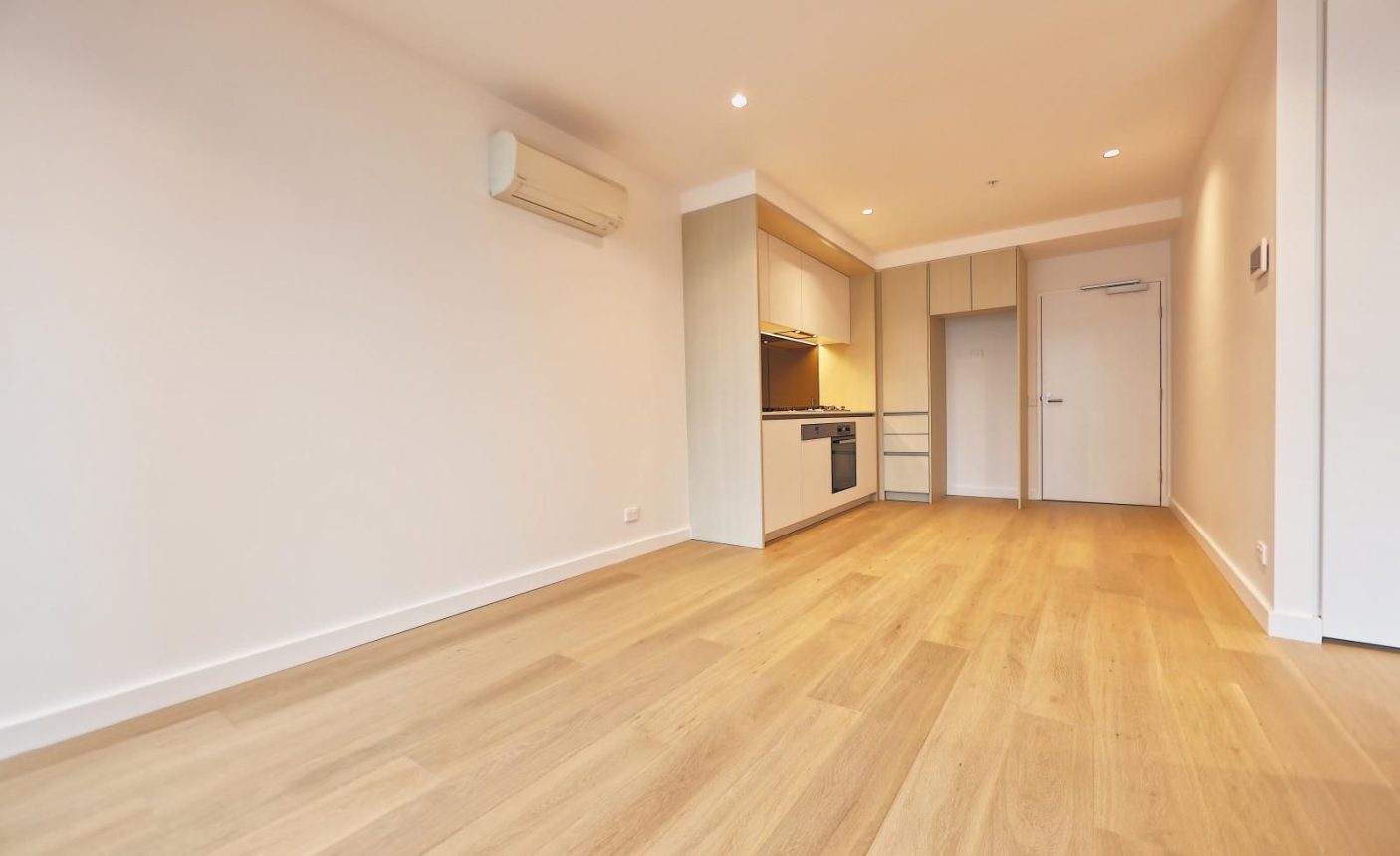 811/628 Flinders Street,  Docklands,  VIC 3008 AUS