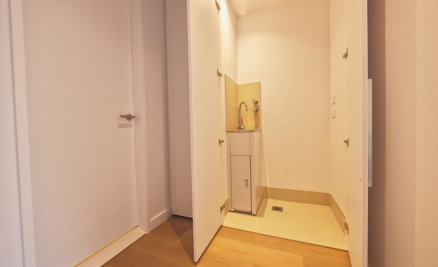 811/628 Flinders Street,  Docklands,  VIC 3008 AUS