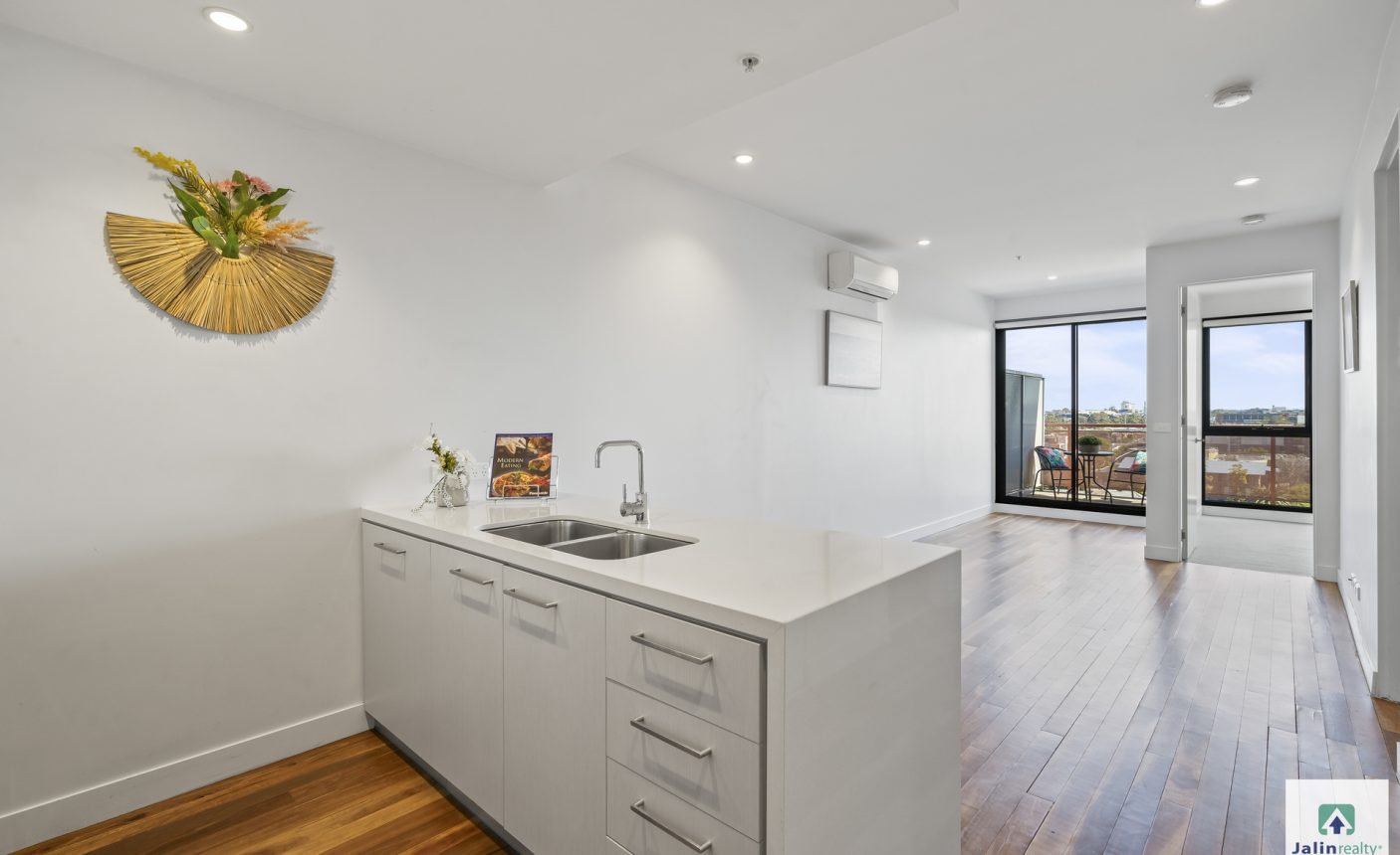 803/59 Paisley Street,  Footscray,  VIC 3011 AUS