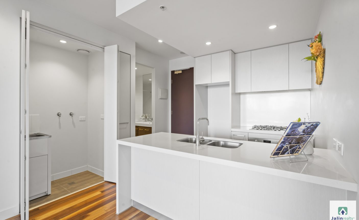 803/59 Paisley Street,  Footscray,  VIC 3011 AUS