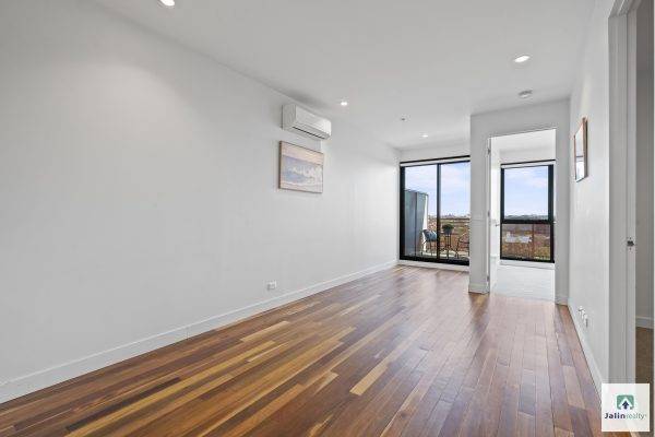 803/59 Paisley Street,  Footscray,  VIC 3011 AUS