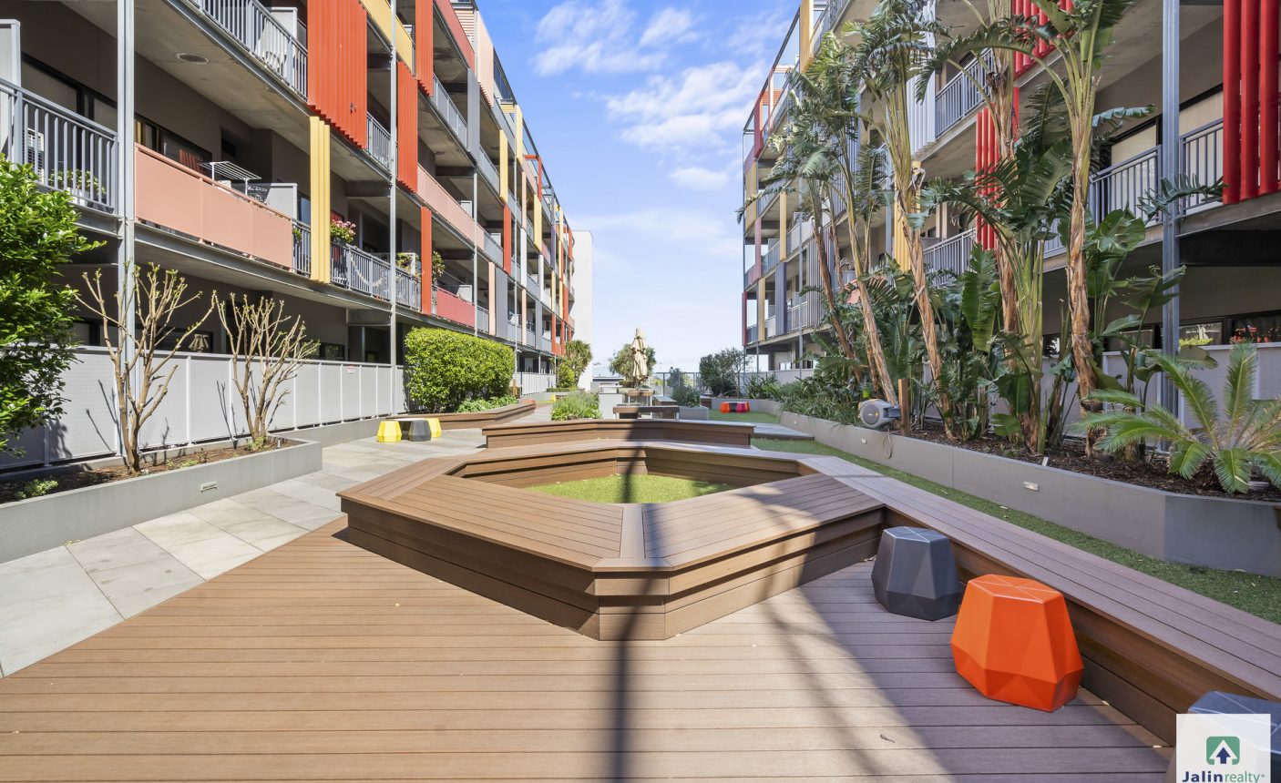 803/59 Paisley Street,  Footscray,  VIC 3011 AUS