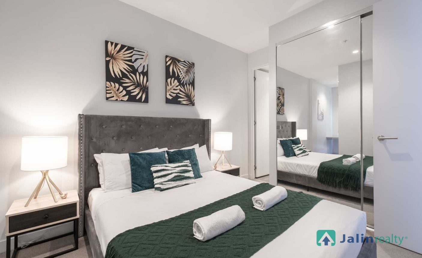 803/59 Paisley Street,  Footscray,  VIC 3011 AUS