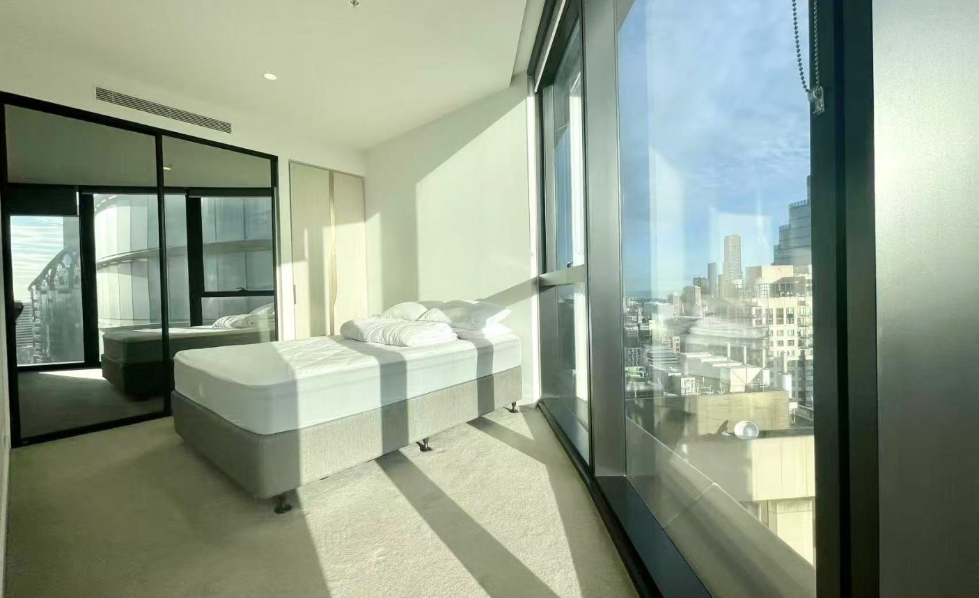 2807/63 La Trobe St,  Melbourne,  VIC 3000 Australia