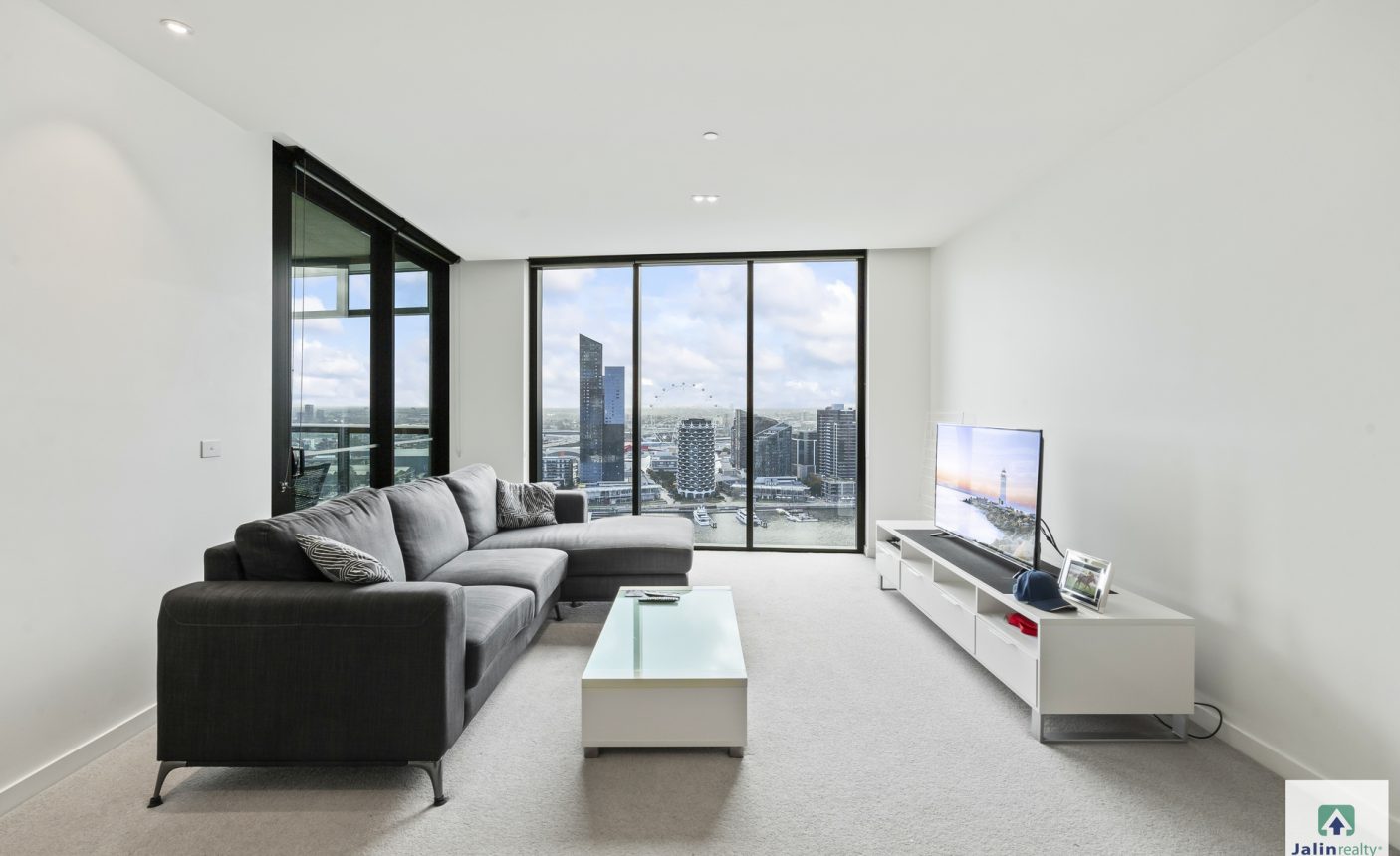 2403/9 Waterside Place,  Docklands,  VIC 3008 AUS
