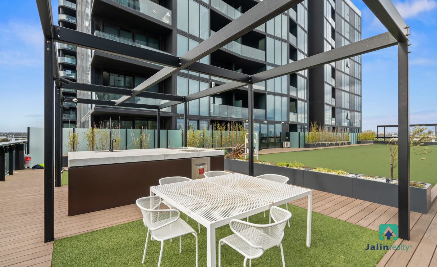 1205/4 Joseph Road,  Footscray,  VIC 3011 AUS