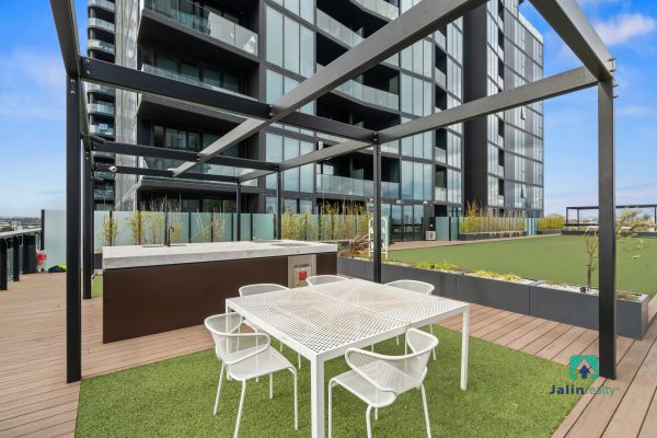 1205/4 Joseph Road,  Footscray,  VIC 3011 AUS