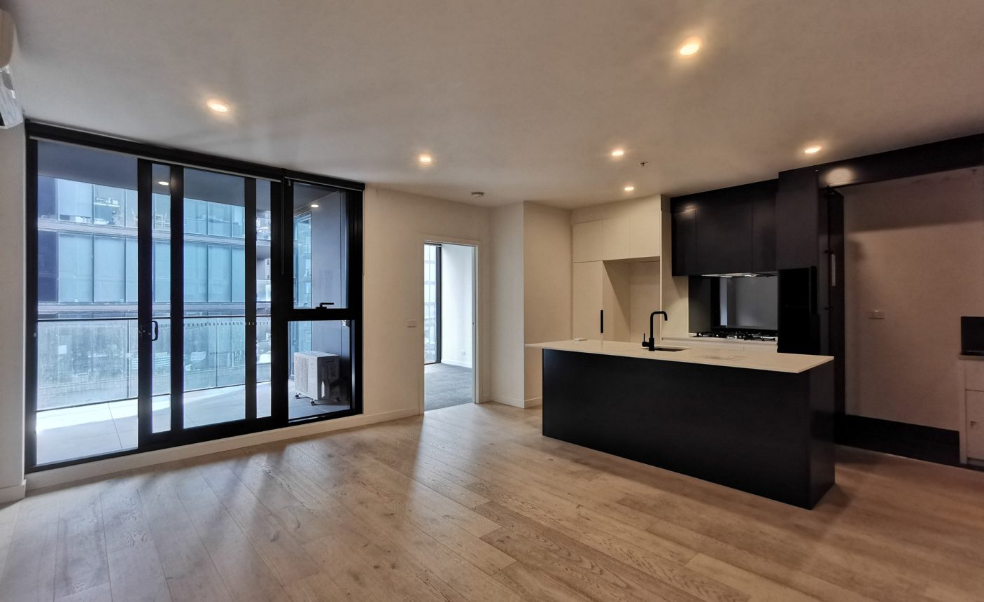 1205/4 Joseph Road,  Footscray,  VIC 3011 AUS