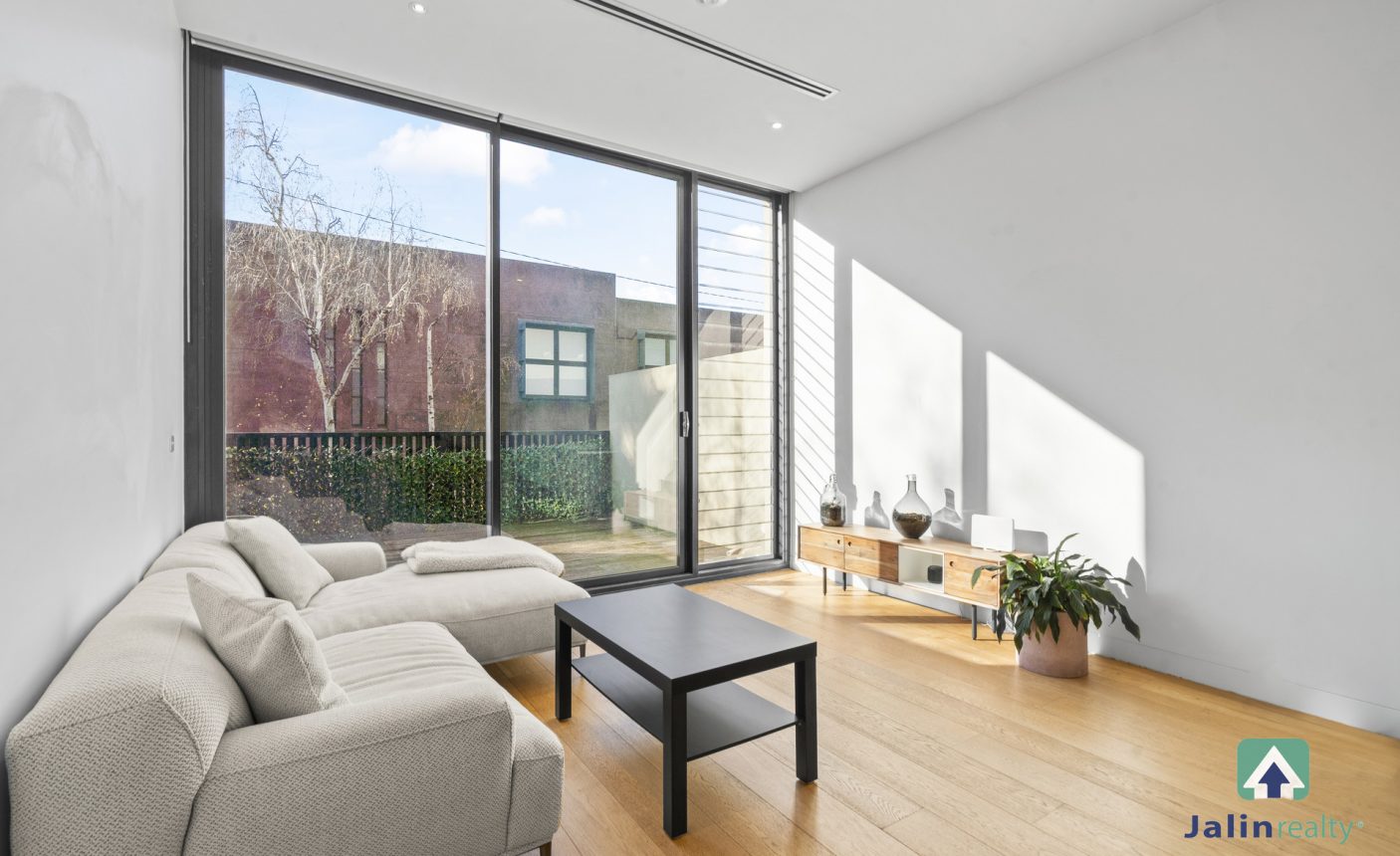 5G Clara Street,  South Yarra,  VIC 3141 AUS