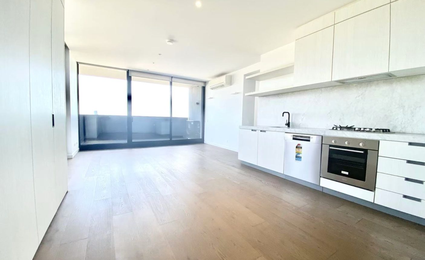 1412/33 Blackwood Street,  NORTH MELBOURNE,  VIC 3051 Australia