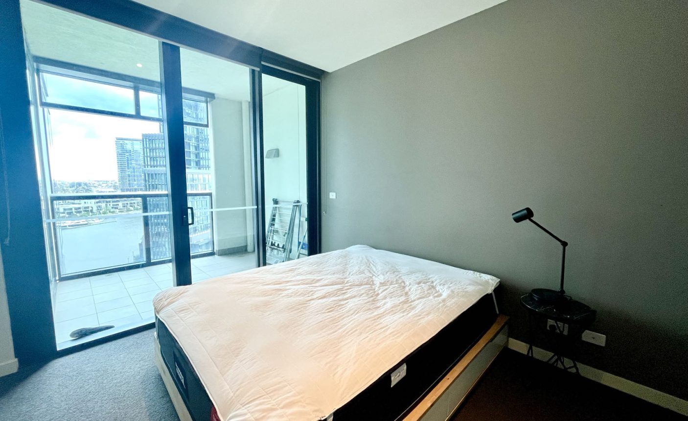 1001/9 Waterside Pl,  Docklands,  VIC 3008 Australia