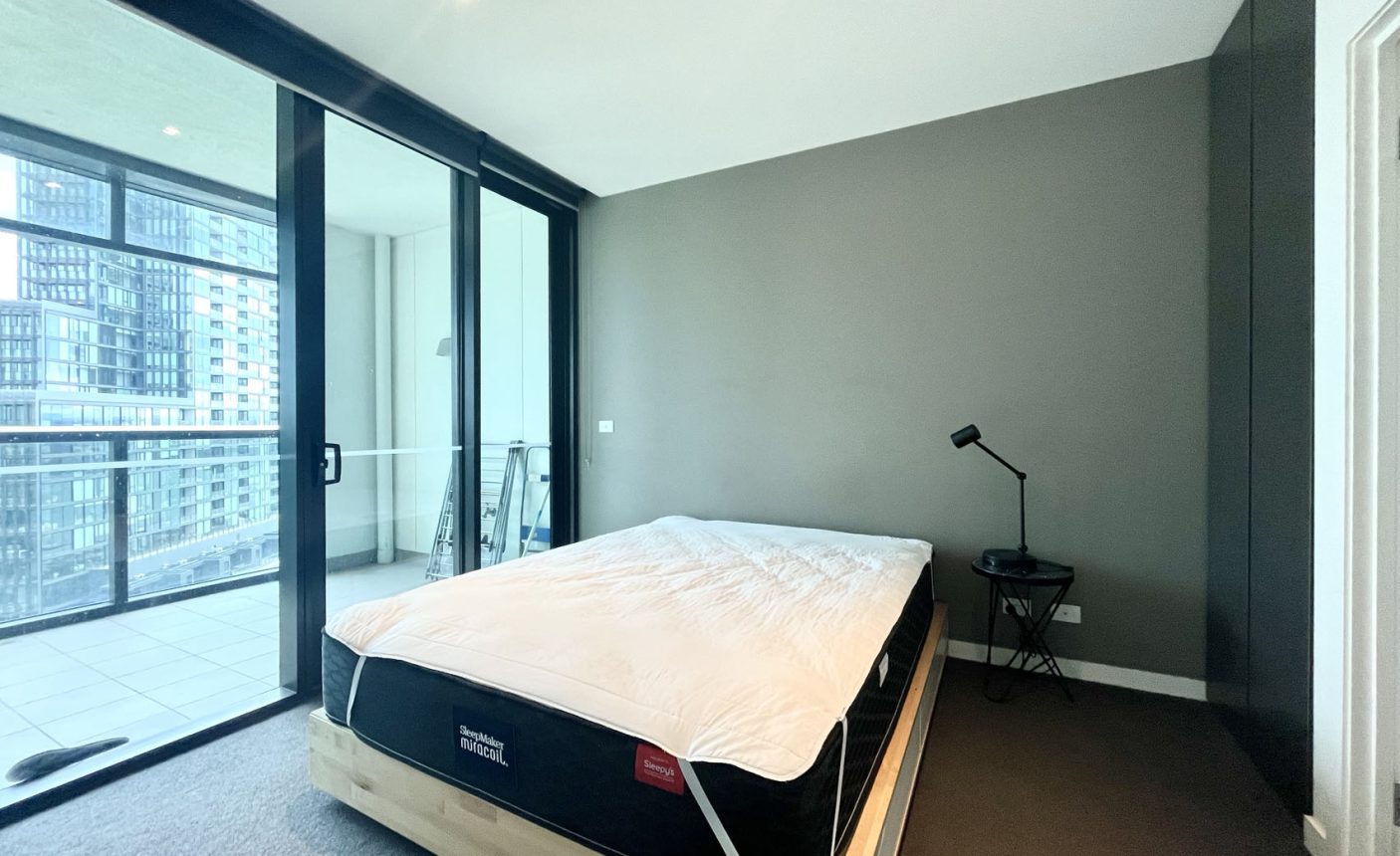 1001/9 Waterside Pl,  Docklands,  VIC 3008 Australia
