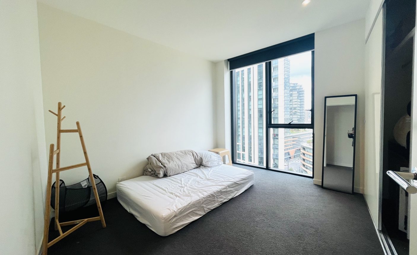 1001/9 Waterside Pl,  Docklands,  VIC 3008 Australia