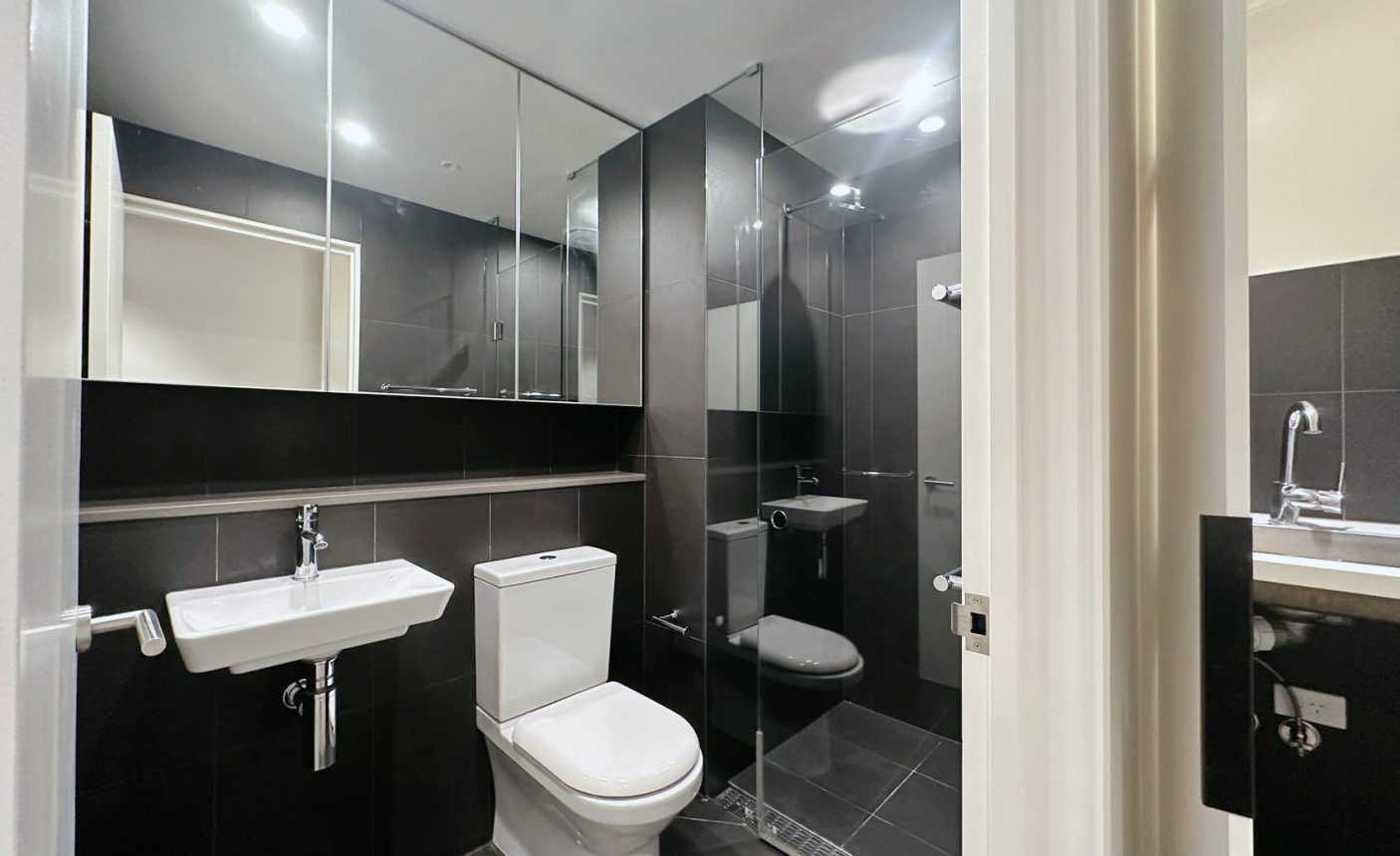 1207E/888 Collins Street,  Docklands,  VIC 3008 Australia