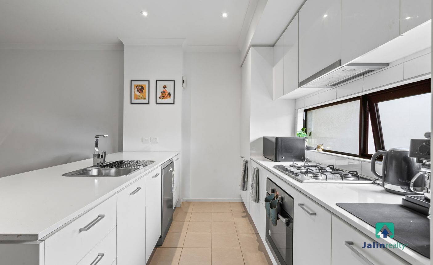 25 Ulmara Parkway,  Maidstone,  VIC 3012 AUS