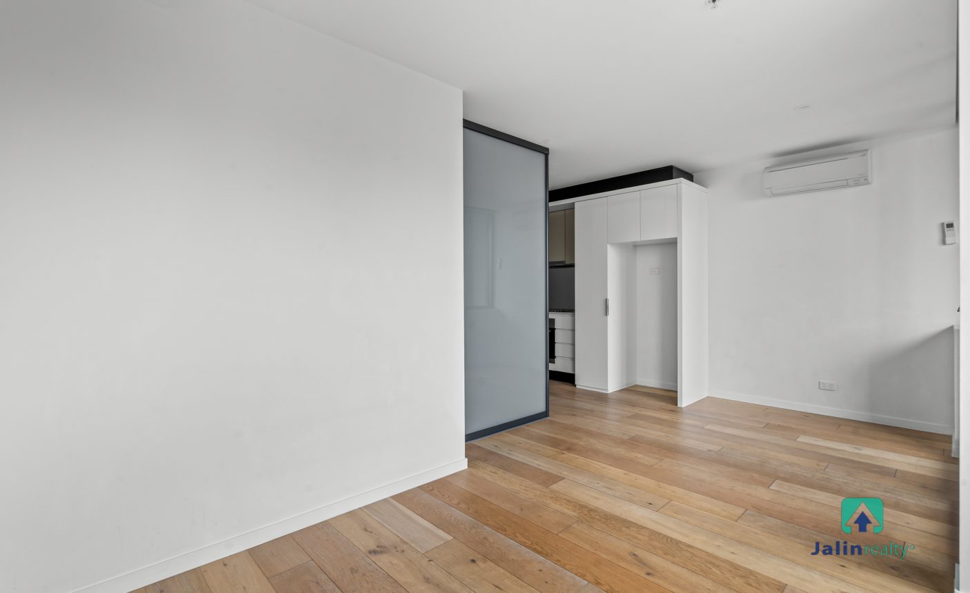 5001/33 Rose Lane,  Melbourne,  VIC 3000 AUS