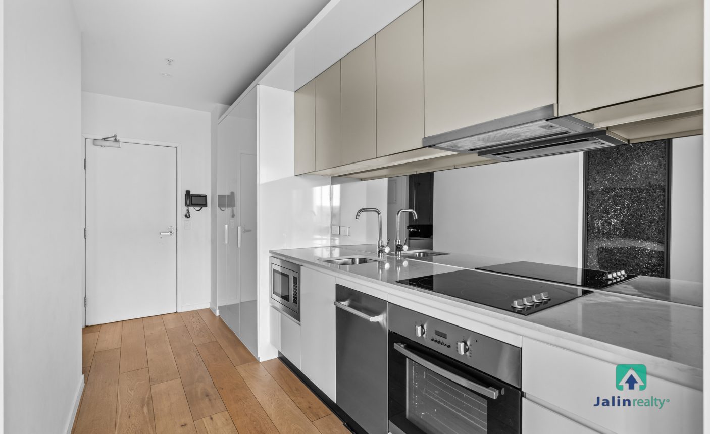 5001/33 Rose Lane,  Melbourne,  VIC 3000 AUS