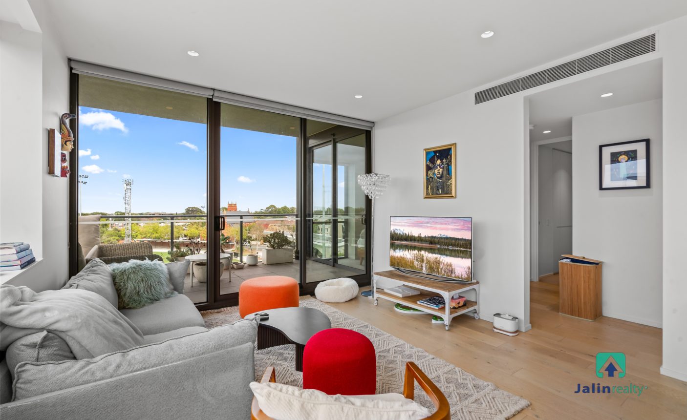 604/6A Evergreen Mews,  Armadale,  VIC 3143 AUS