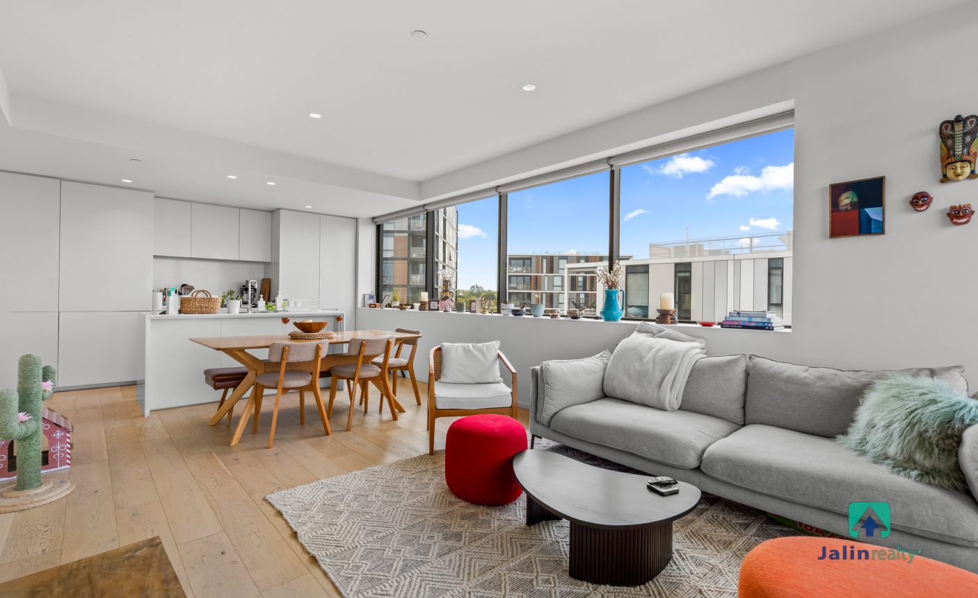 604/6A Evergreen Mews,  Armadale,  VIC 3143 AUS