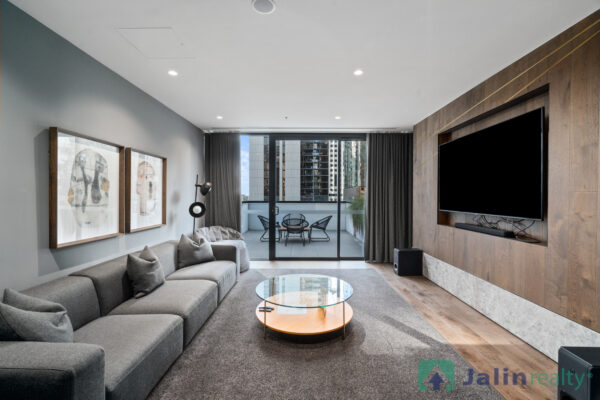 703/141 La Trobe St,  Melbourne,  VIC 3000 Australia