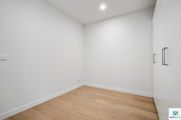 411/3 Olive York Way,  Brunswick West,  VIC 3055 Australia