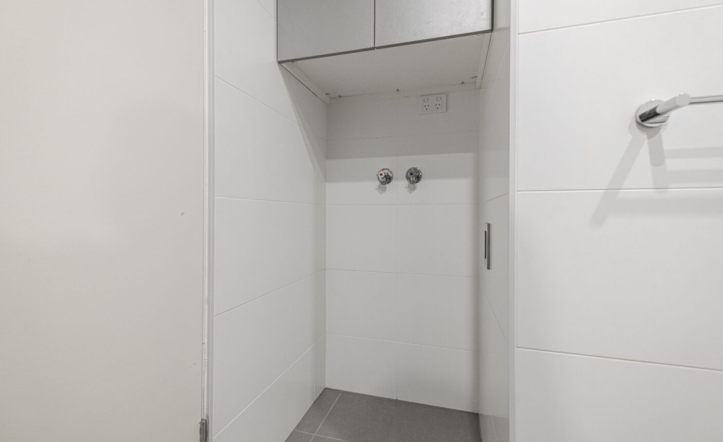 2004/557 Little Lonsdale St,  Melbourne,  VIC 3000 Australia