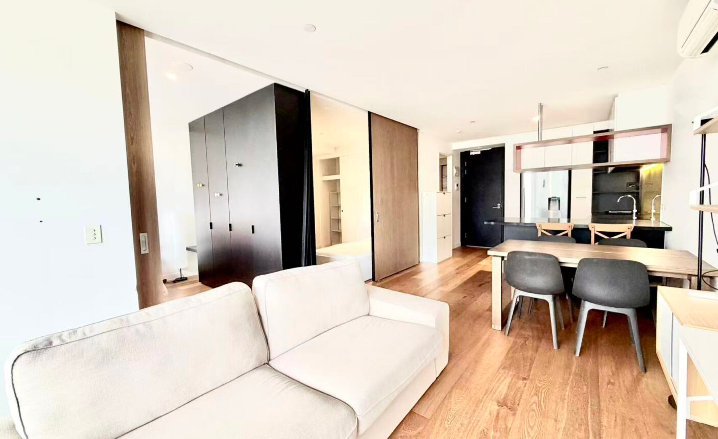 511/123 Pelham St,  Carlton,  VIC 3053 Australia