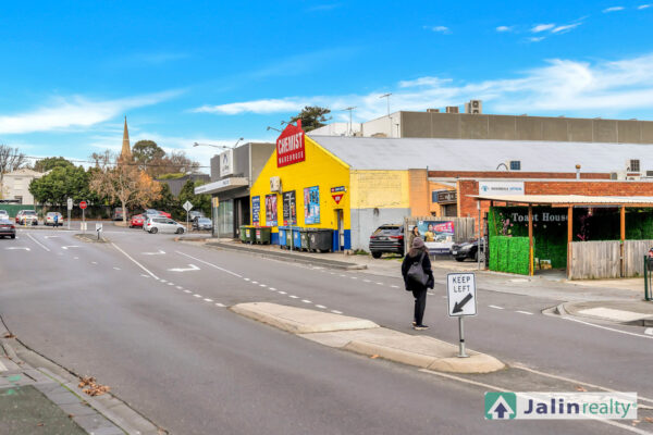 756-760 Burke Road,  Camberwell,  VIC 3124 AUS