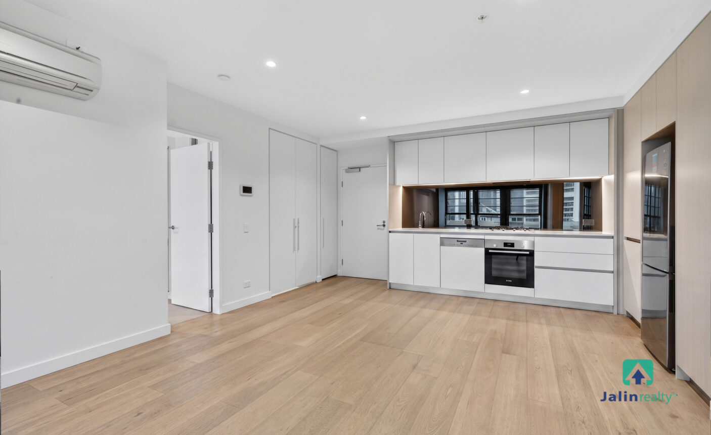 703/628 Flinders Street,  Docklands,  VIC 3008 AUS
