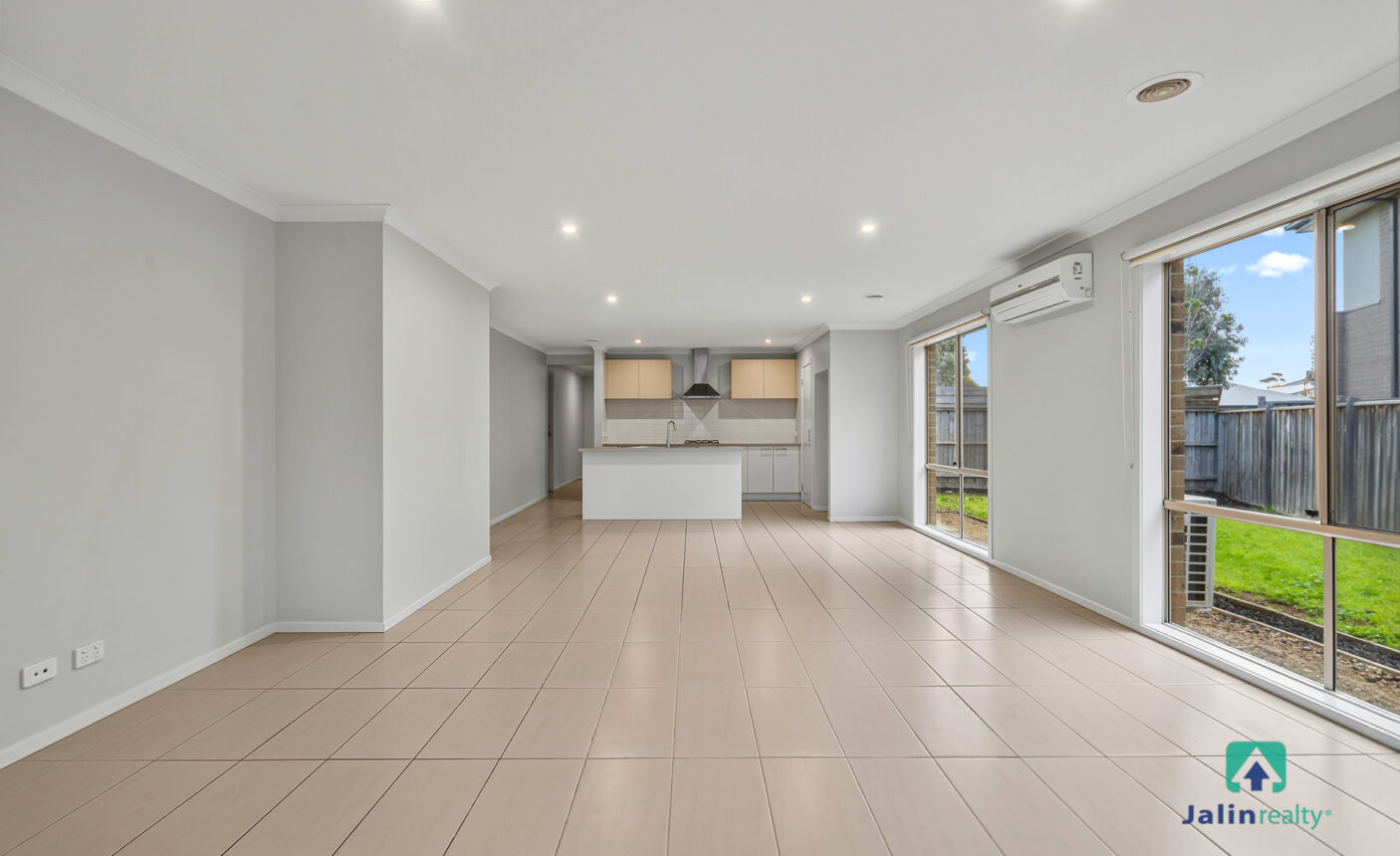 7 Maygrand Avenue,  Werribee,  VIC 3030 AUS