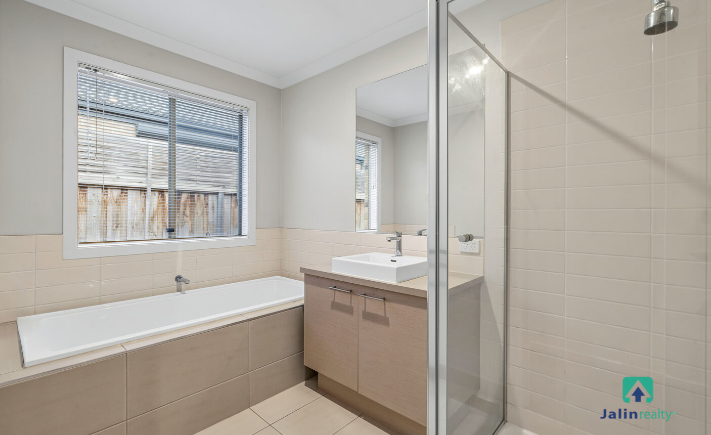 7 Maygrand Avenue,  Werribee,  VIC 3030 AUS