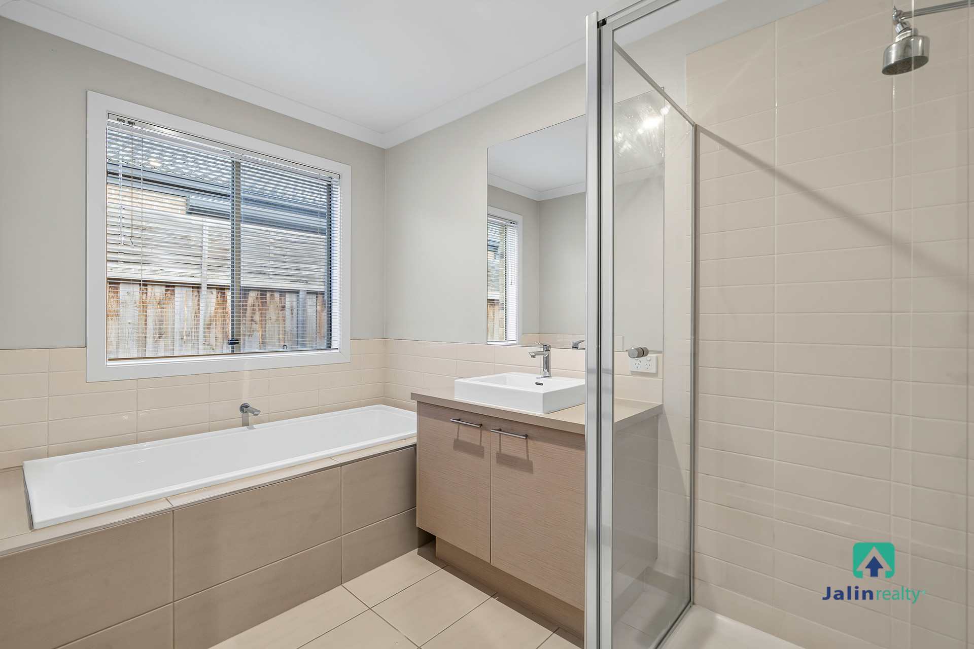 7 Maygrand Avenue, Werribee VIC 3030, Werribee - Thumbnail 8