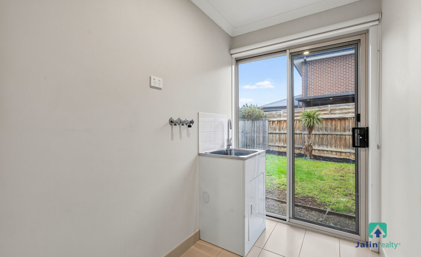 7 Maygrand Avenue,  Werribee,  VIC 3030 AUS