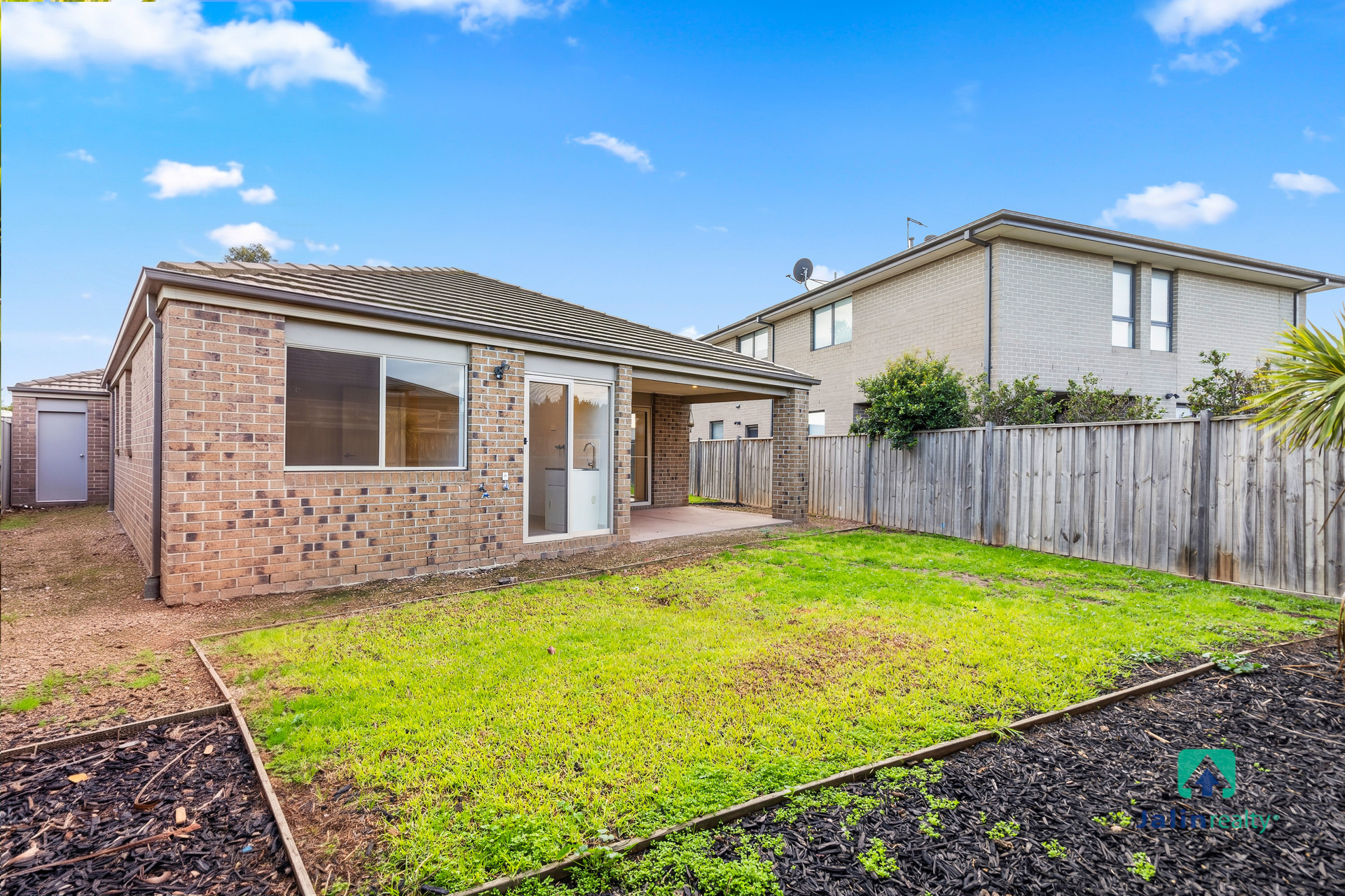 7 Maygrand Avenue, Werribee VIC 3030, Werribee - Thumbnail 2