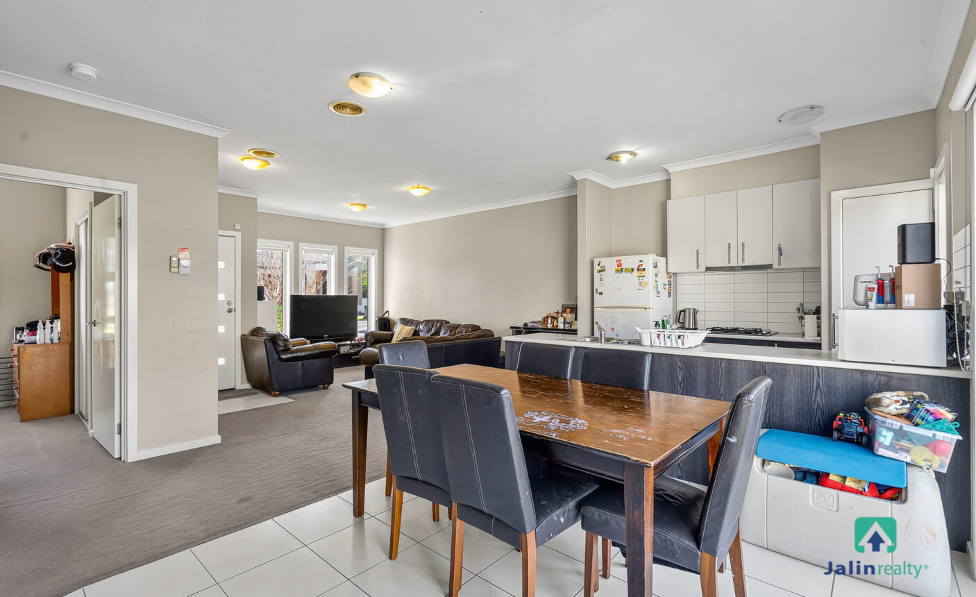 4 Westbury Parkway,  Roxburgh Park,  VIC 3064 AUS