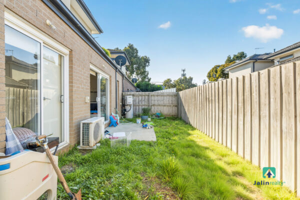 4 Westbury Parkway,  Roxburgh Park,  VIC 3064 AUS