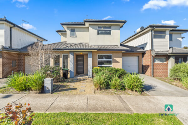 4 Westbury Parkway,  Roxburgh Park,  VIC 3064 AUS