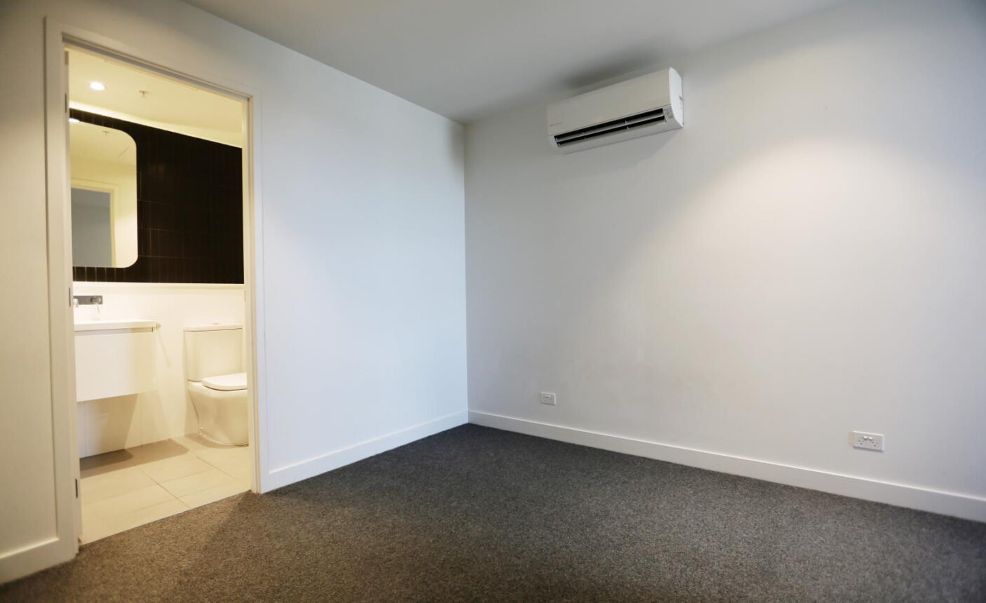 207D/21 Robert Street,  COLLINGWOOD,  VIC 3066 Australia
